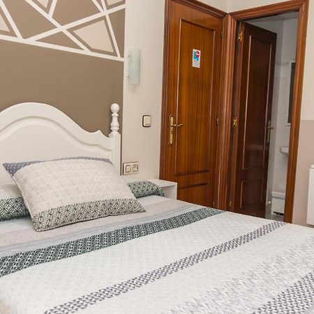 Hotel Plaza Onís Εξωτερικό φωτογραφία
