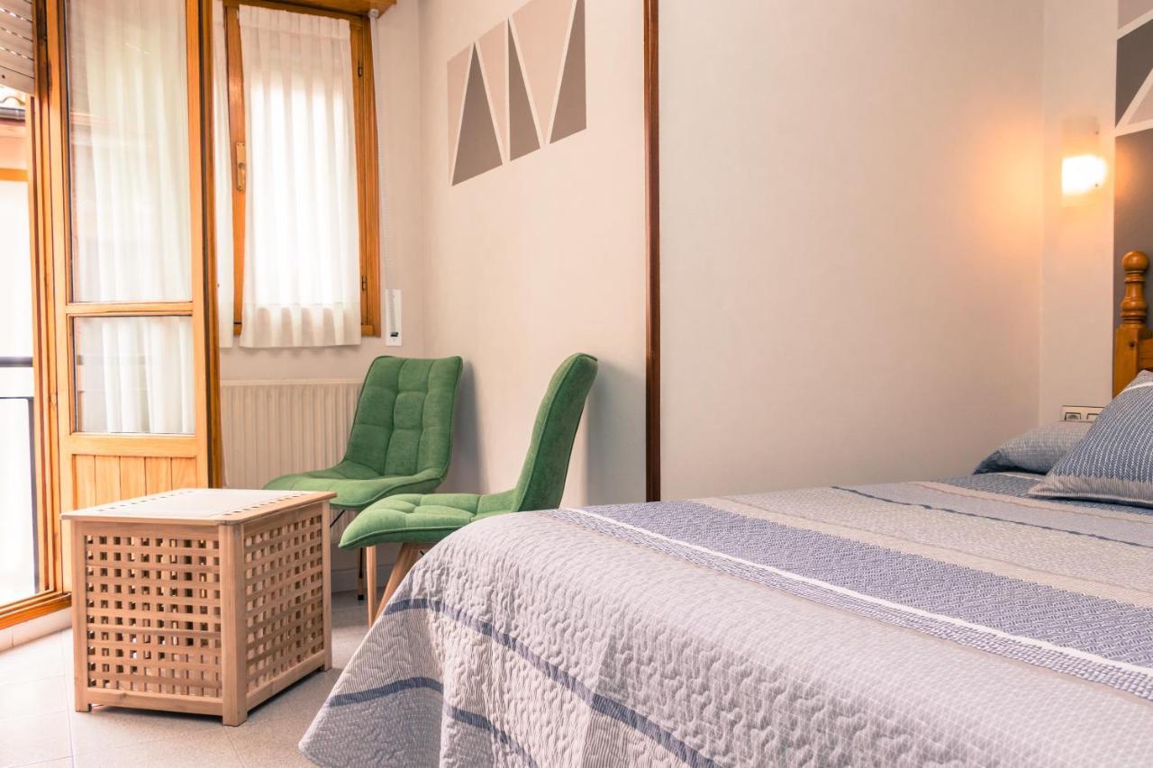 Hotel Plaza Onís Εξωτερικό φωτογραφία