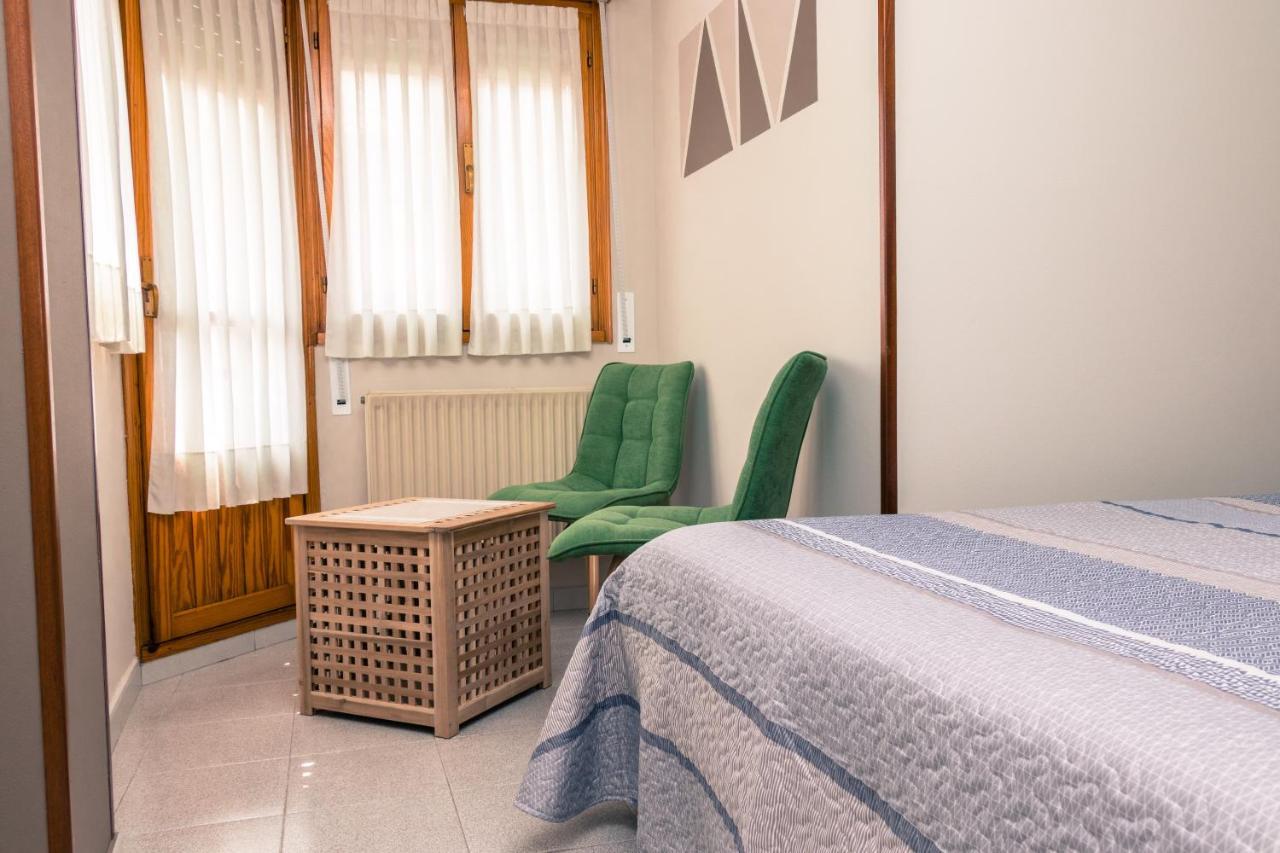 Hotel Plaza Onís Εξωτερικό φωτογραφία