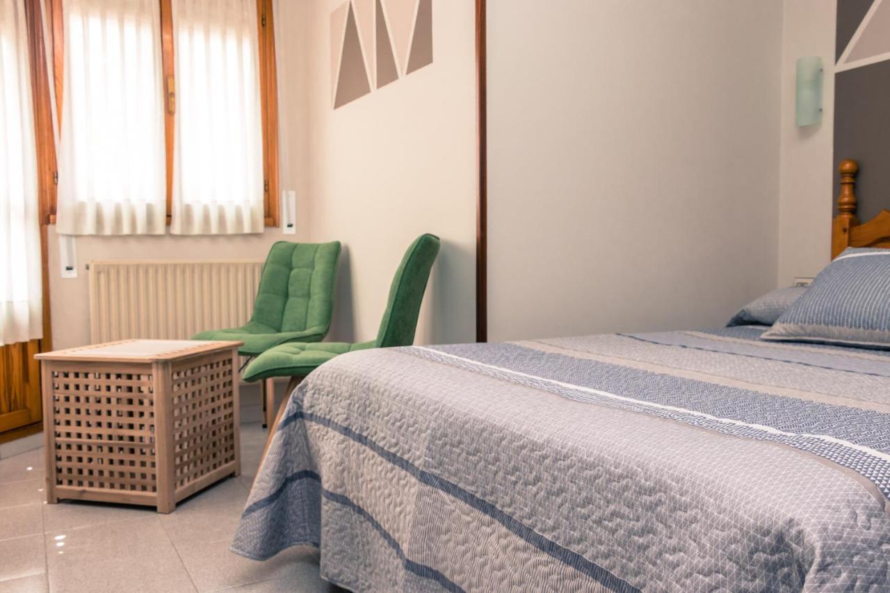 Hotel Plaza Onís Εξωτερικό φωτογραφία