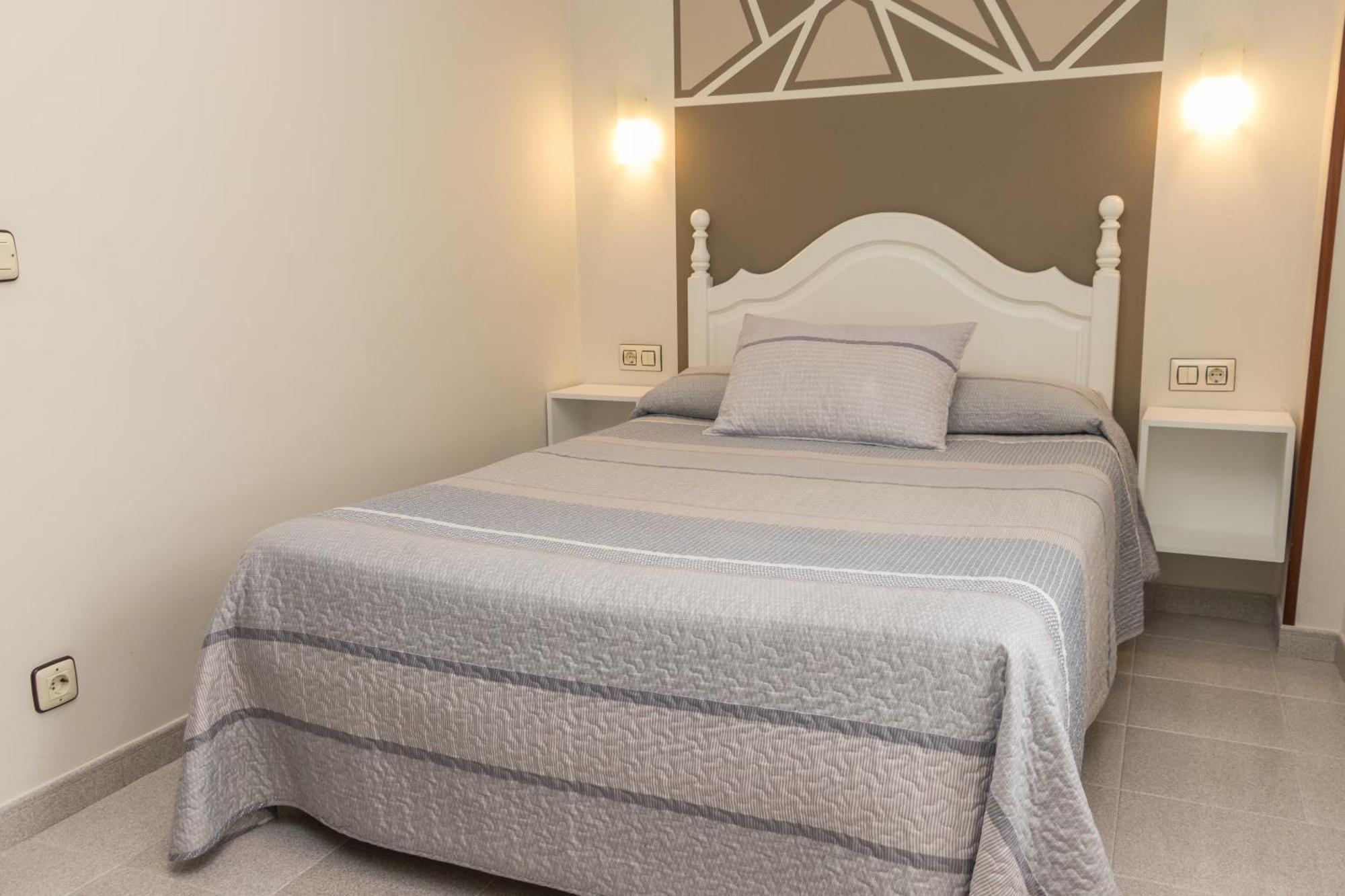Hotel Plaza Onís Εξωτερικό φωτογραφία