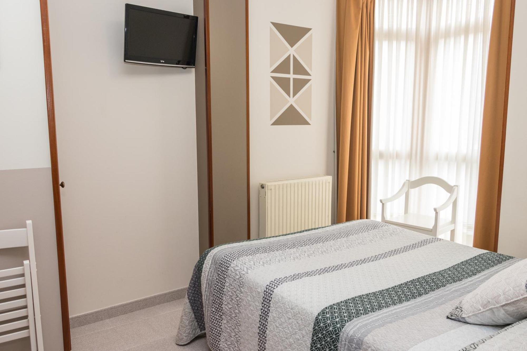 Hotel Plaza Onís Εξωτερικό φωτογραφία