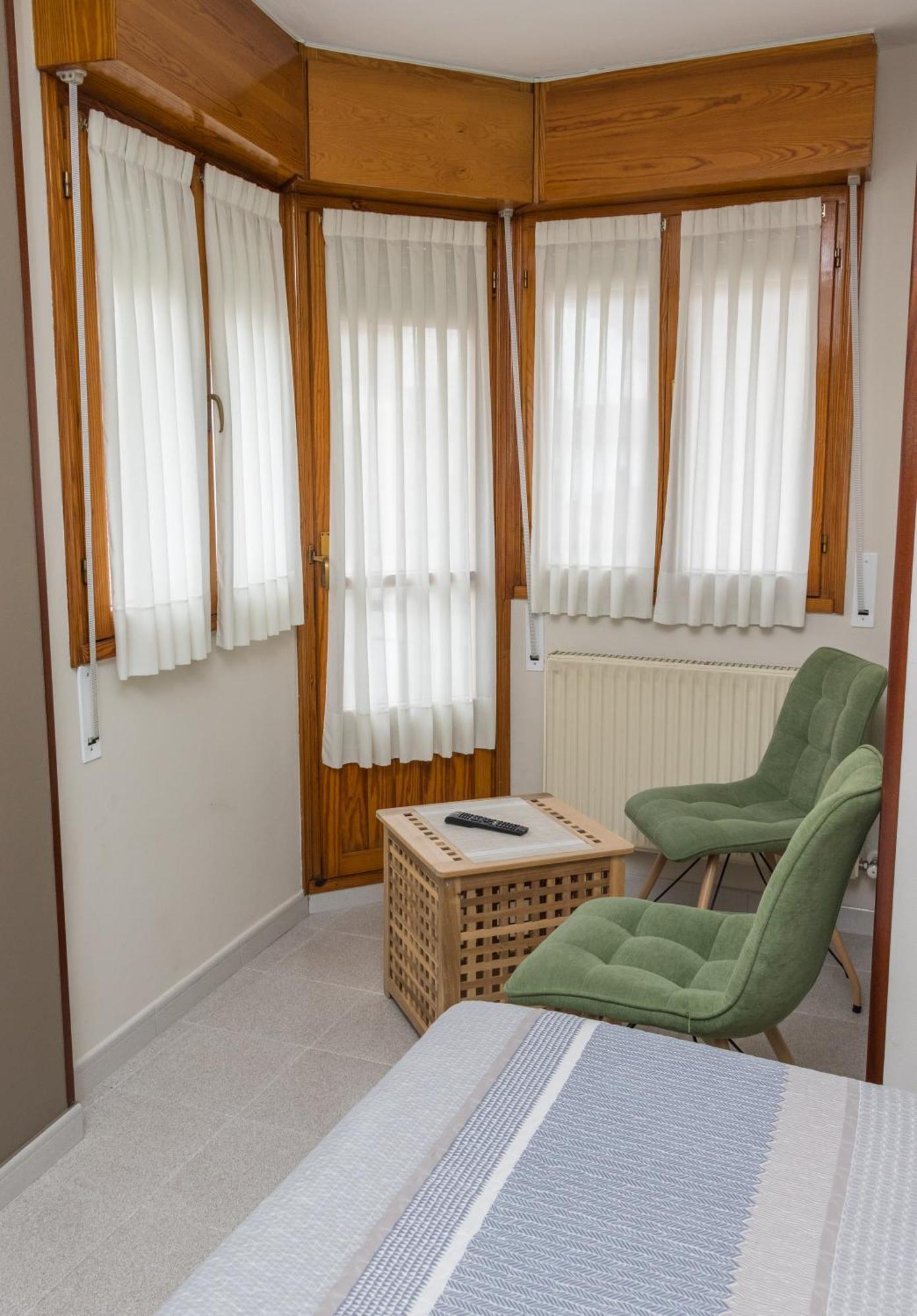 Hotel Plaza Onís Εξωτερικό φωτογραφία