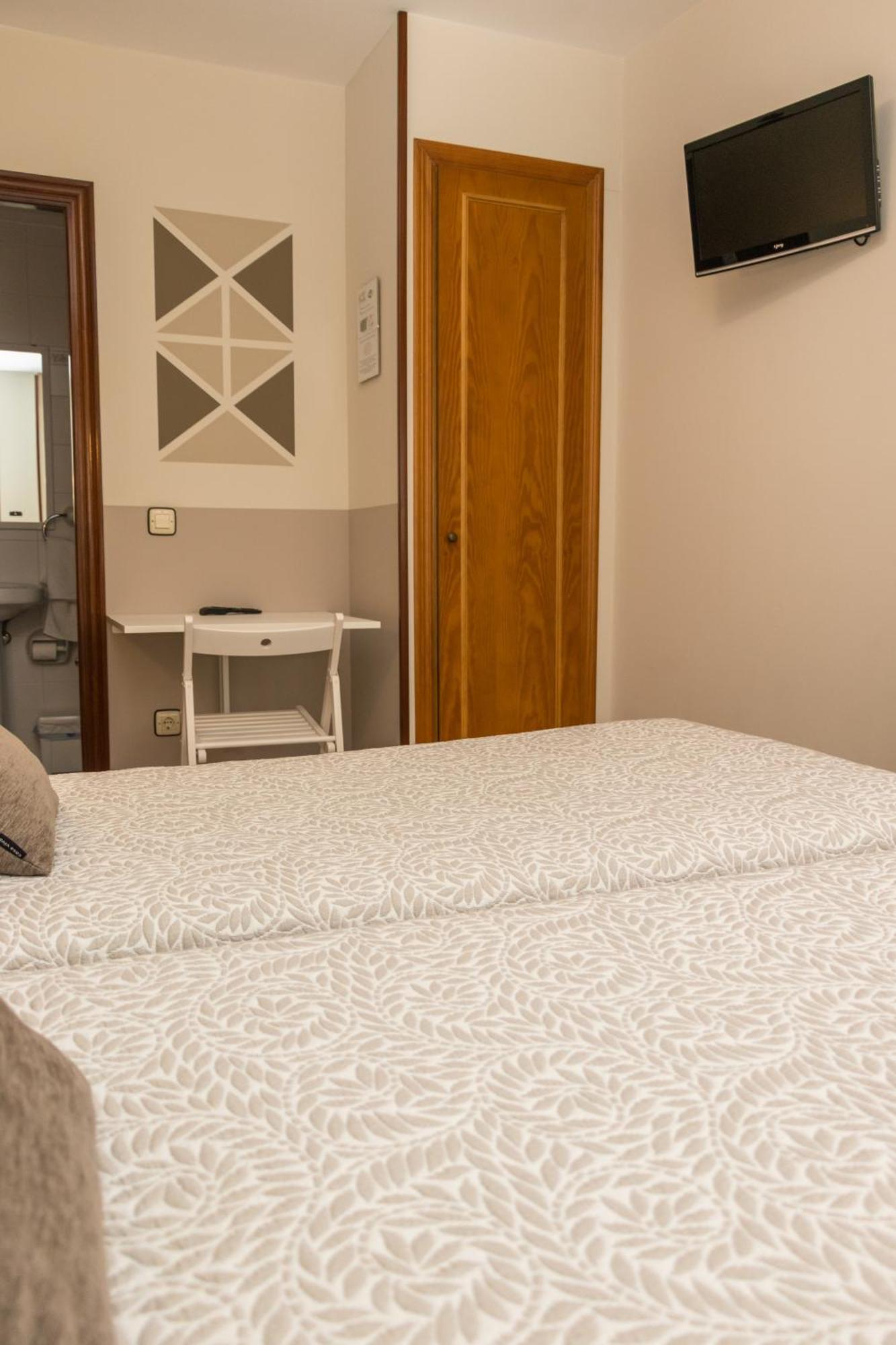 Hotel Plaza Onís Εξωτερικό φωτογραφία