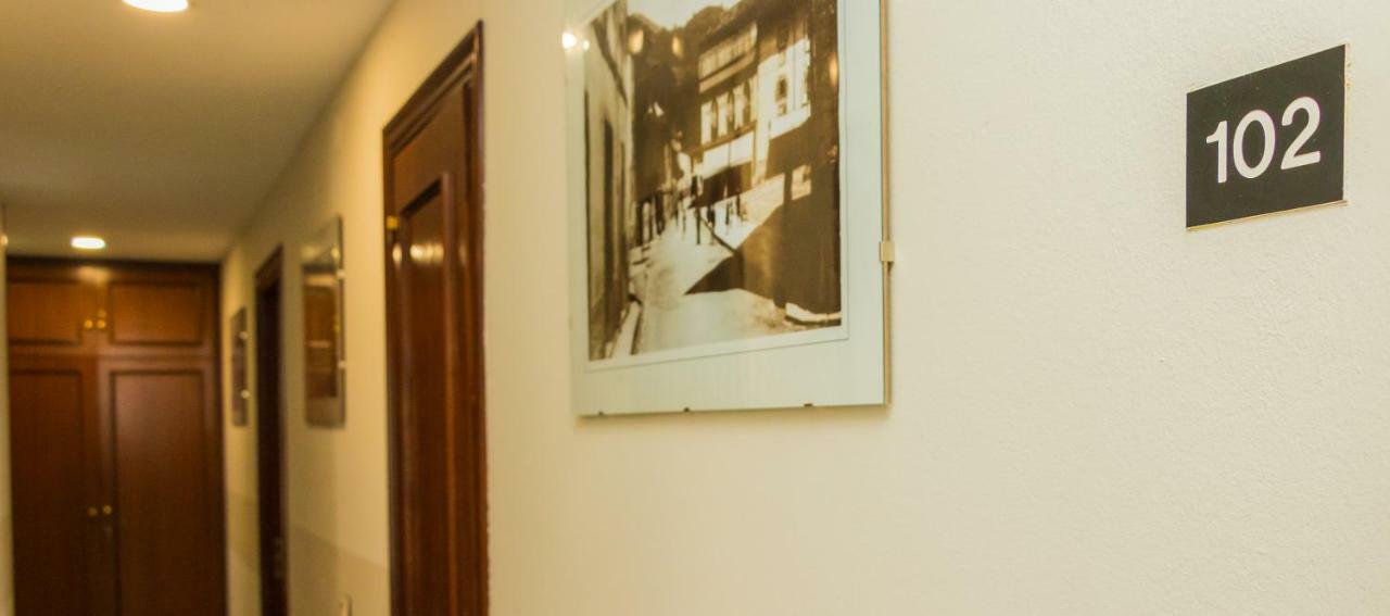 Hotel Plaza Onís Εξωτερικό φωτογραφία