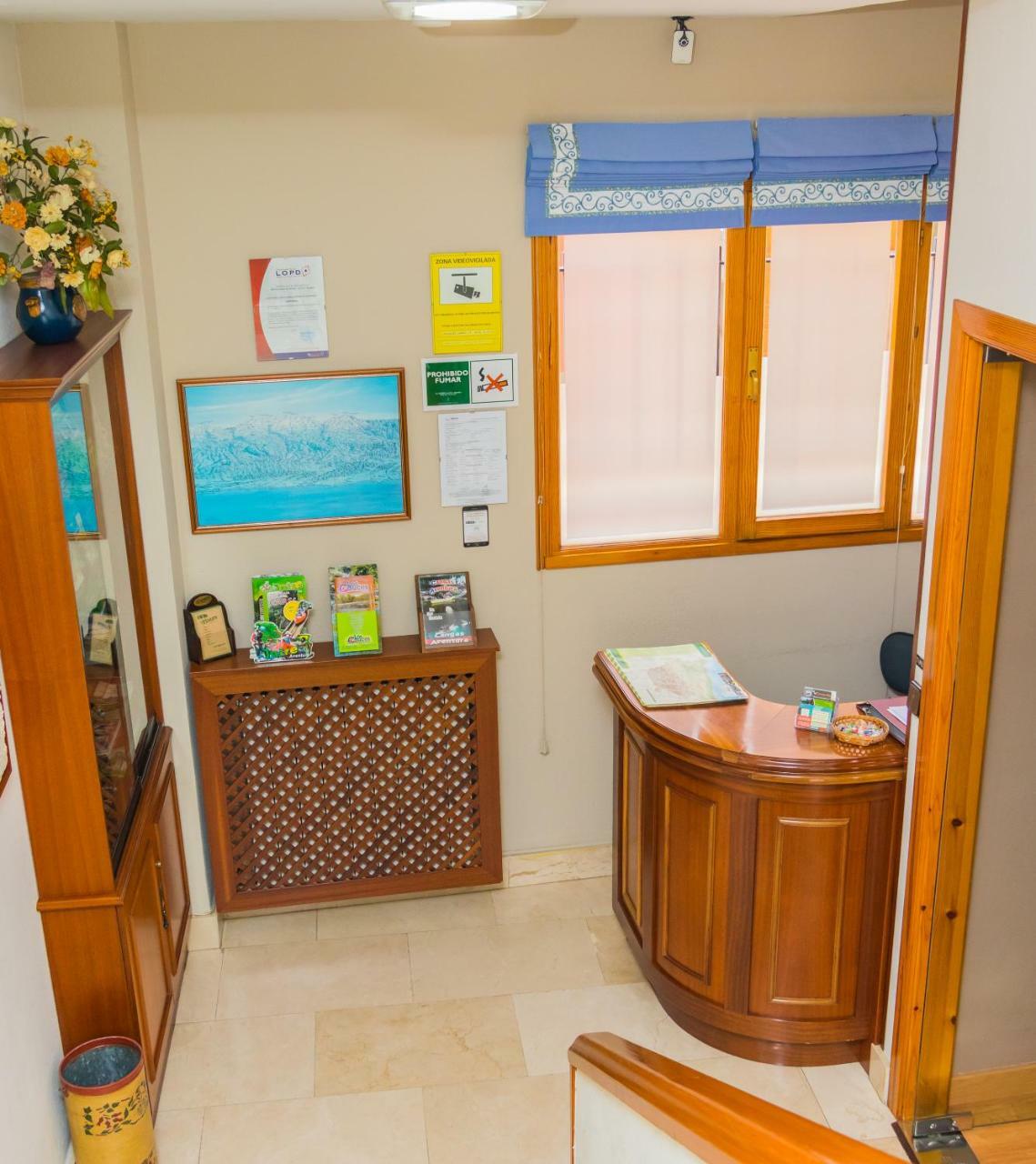 Hotel Plaza Onís Εξωτερικό φωτογραφία